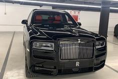 劳斯莱斯库里南Black Badge，无限大的标志证明不俗身份