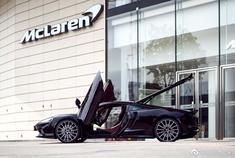 全新迈凯伦GT 宝石红...屁股很nice...