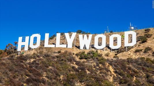 好莱坞经典地标hollywood 变成了stay home