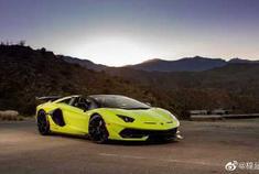 兰博基尼Aventador SVJ Roadster 实车这个配色外观很漂亮！