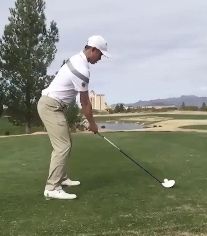 美巡赛冠军科林-森川一号木挥杆慢放欣赏