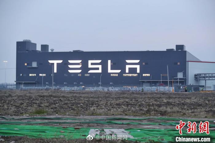 特斯拉回应上海工厂未如期开工 正对生产线进行调试维护