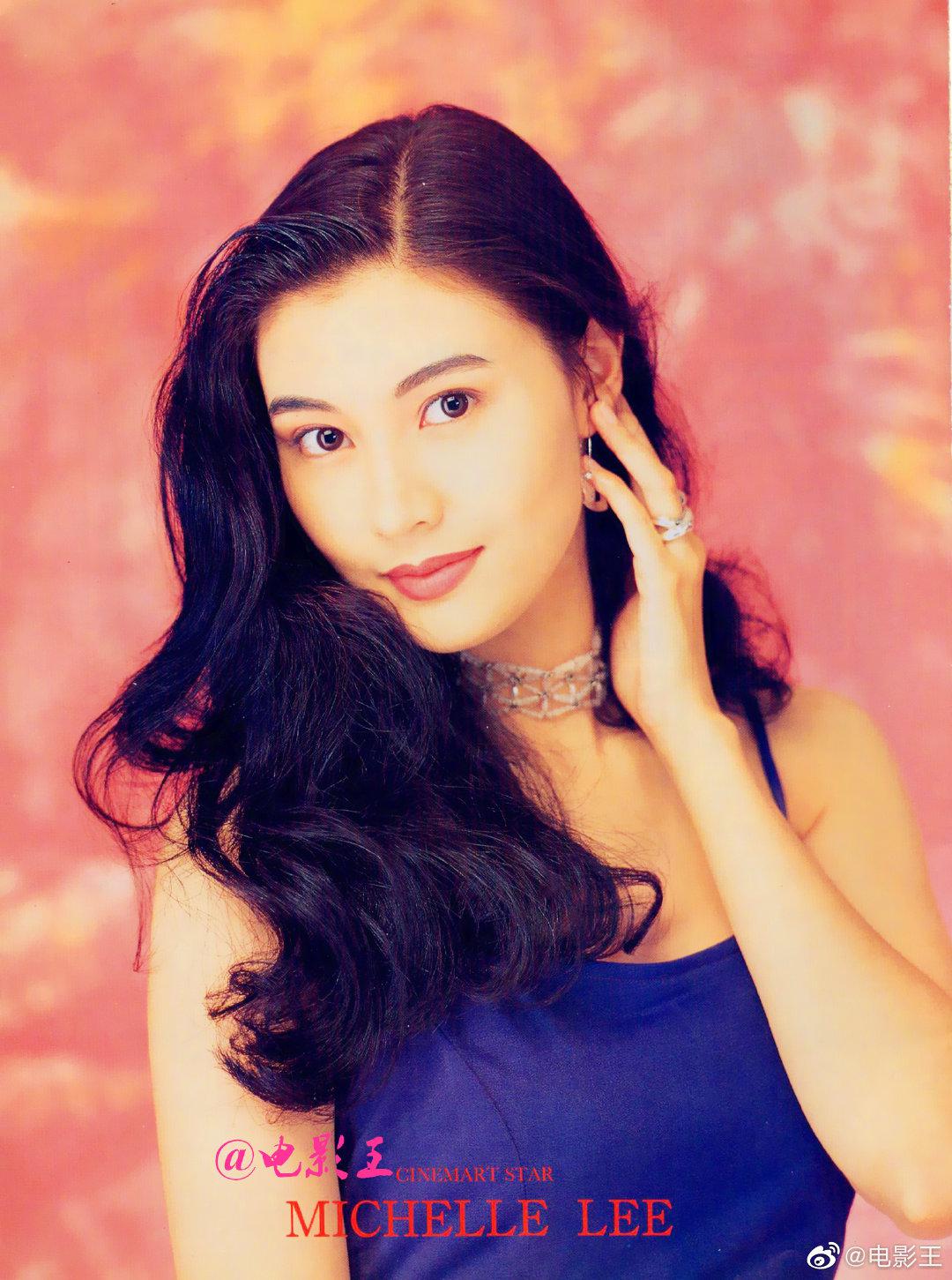 李嘉欣最美的组图之一,23岁的她,正值美颜盛世,连小编