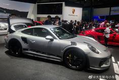 豪车阵丰田86交通安全你我他容，看得眼花缭乱，这是哪款车型吗