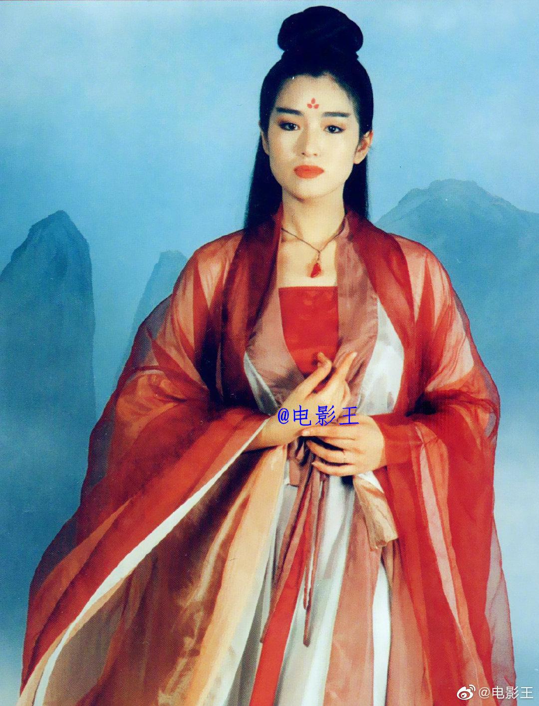 巩俐1993年在港拍摄《天龙八部之天山童姥》的专访