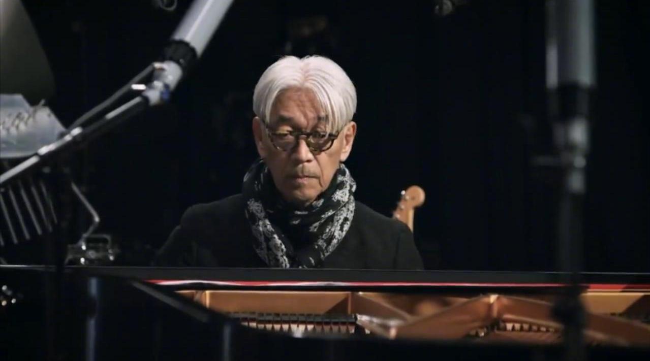 坂本龙一在疫情期间举办的playing the piano for the isolated