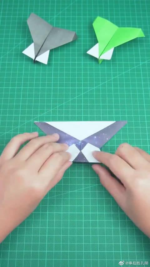 折飞机视频 新浪（移动端）