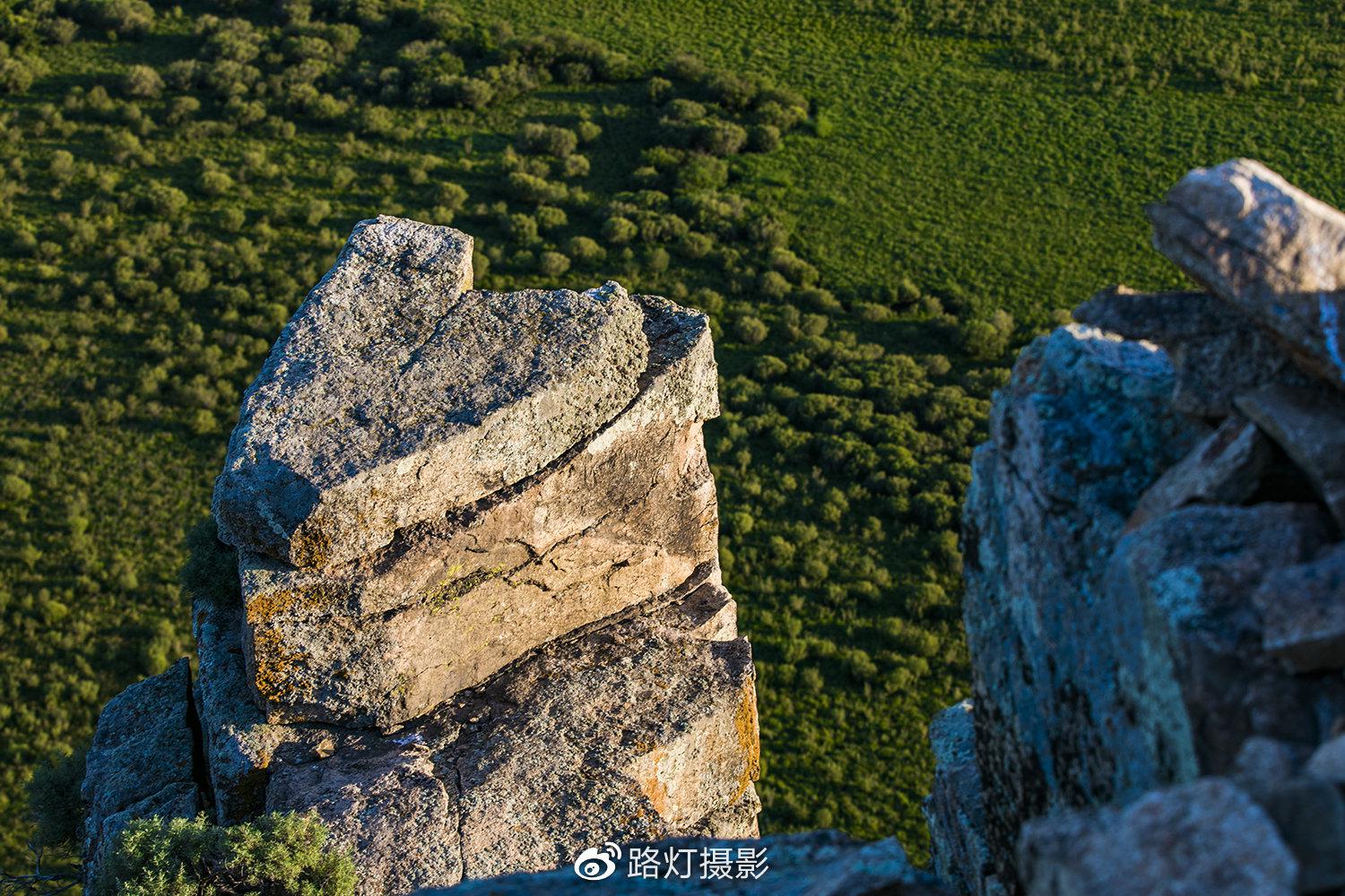 自驾内蒙草原，不可错过的4座“奇山”，亿万年地质奇观令人惊叹