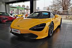 迈凯伦 720S Spider 火山黄/黑内