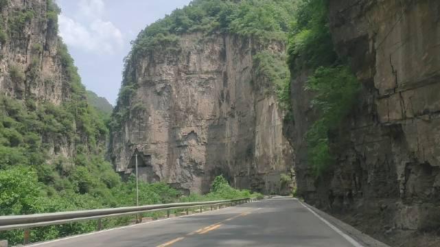 从云台山走g207翻越太行山,到了山西晋城的陵川县