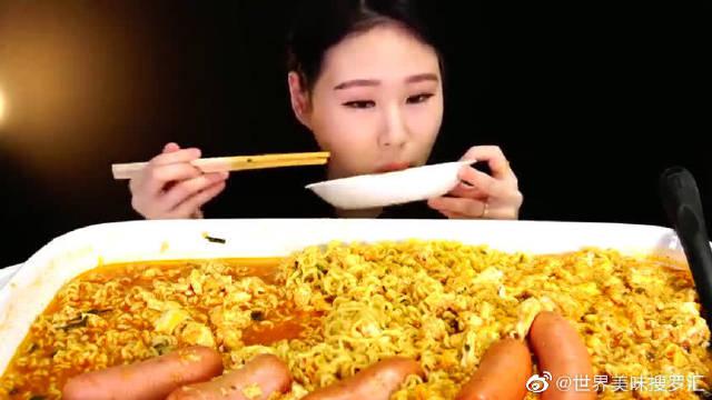 吃播:韩国大胃王小妹吃大盆煮泡面