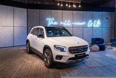 奔驰GLB 被黑惨了的一款奔驰车，大家吐槽30万买个1.3T和伪七座