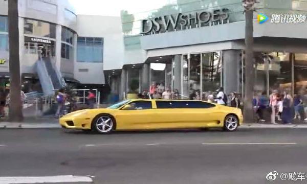 茉莉的糖糖街拍8个座的加长版法拉利，连布加迪都失去了霸气！