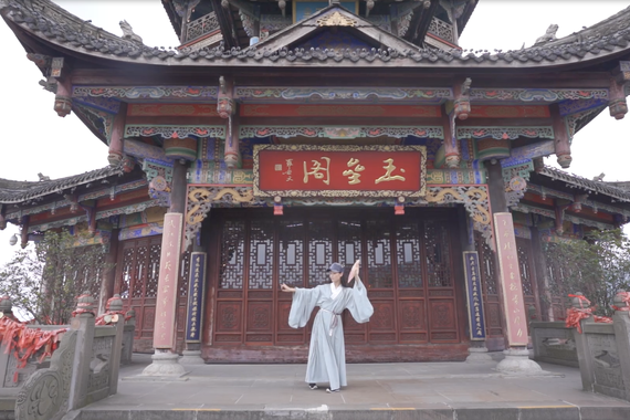 车展读城 | 青城山间试驾劳斯莱斯第八代幻影