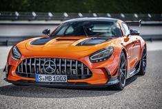 每天一组汽车美图：梅赛德斯-AMG GT黑色系列
