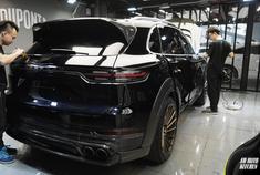 Porsche Cayenne 装贴前浅后深灯膜，小小点缀，更具战斗感！