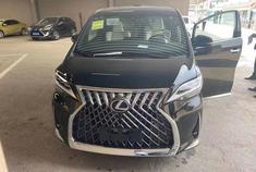 雷克萨斯LM300h 四座 七座版本，颜色齐全。