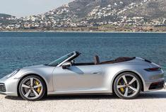 保时捷 911 Carrera 4S 黄色卡钳配银灰你们觉得好看吗？