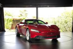 法拉利 Roma 开起来肯定很爽。