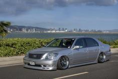 好看的汽车图片：VIP范儿十足 雷克萨斯LS430