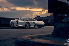 最适合日常代步的中置超跑 迈凯伦GT