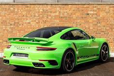 绿色大青蛙??保时捷 911 Turbo S  你们喜欢吗？