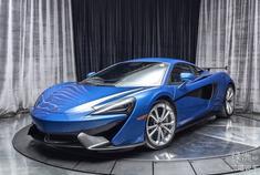 自带优雅光环，还是位笑脸杀手 迈凯伦570S