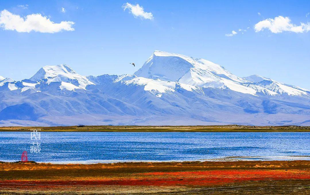 印度人喜歡在恒河中洗澡，我國(guó)竟也有個(gè)眾人朝拜、沐浴凈身的圣湖