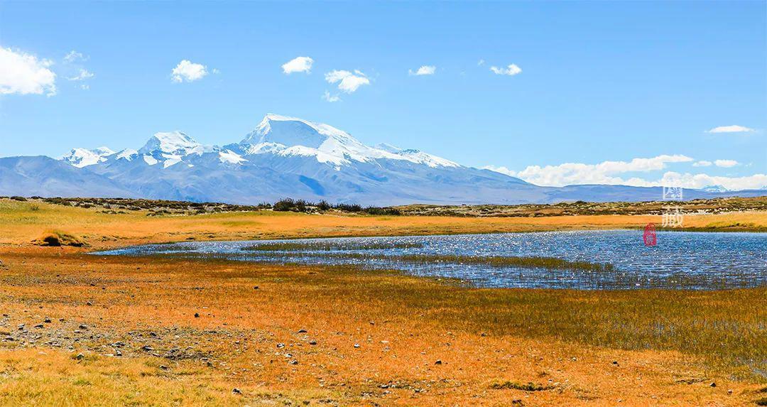 印度人喜歡在恒河中洗澡，我國(guó)竟也有個(gè)眾人朝拜、沐浴凈身的圣湖