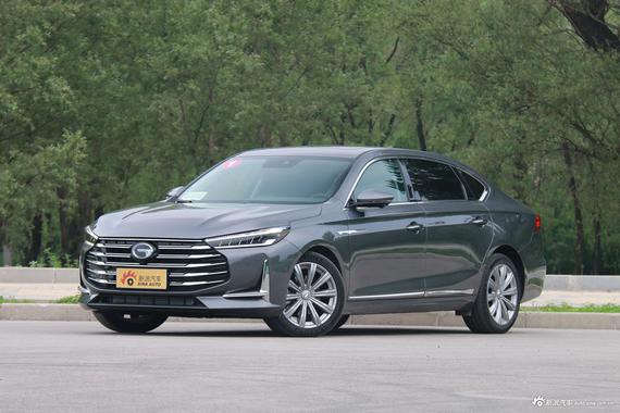 明明可以靠颜值却非要靠价格实力，广汽传祺传祺GA8全国15.14万起