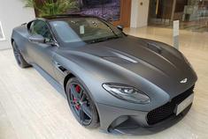 阿斯顿马丁DBS Coupe，绸缎灰外/黑内，超级大佬的座驾