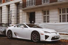 每天一组汽车美图：Lexus 家族超级跑车LFA