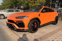 兰博基尼Urus 珍珠特别版，珠光橙/黑橙