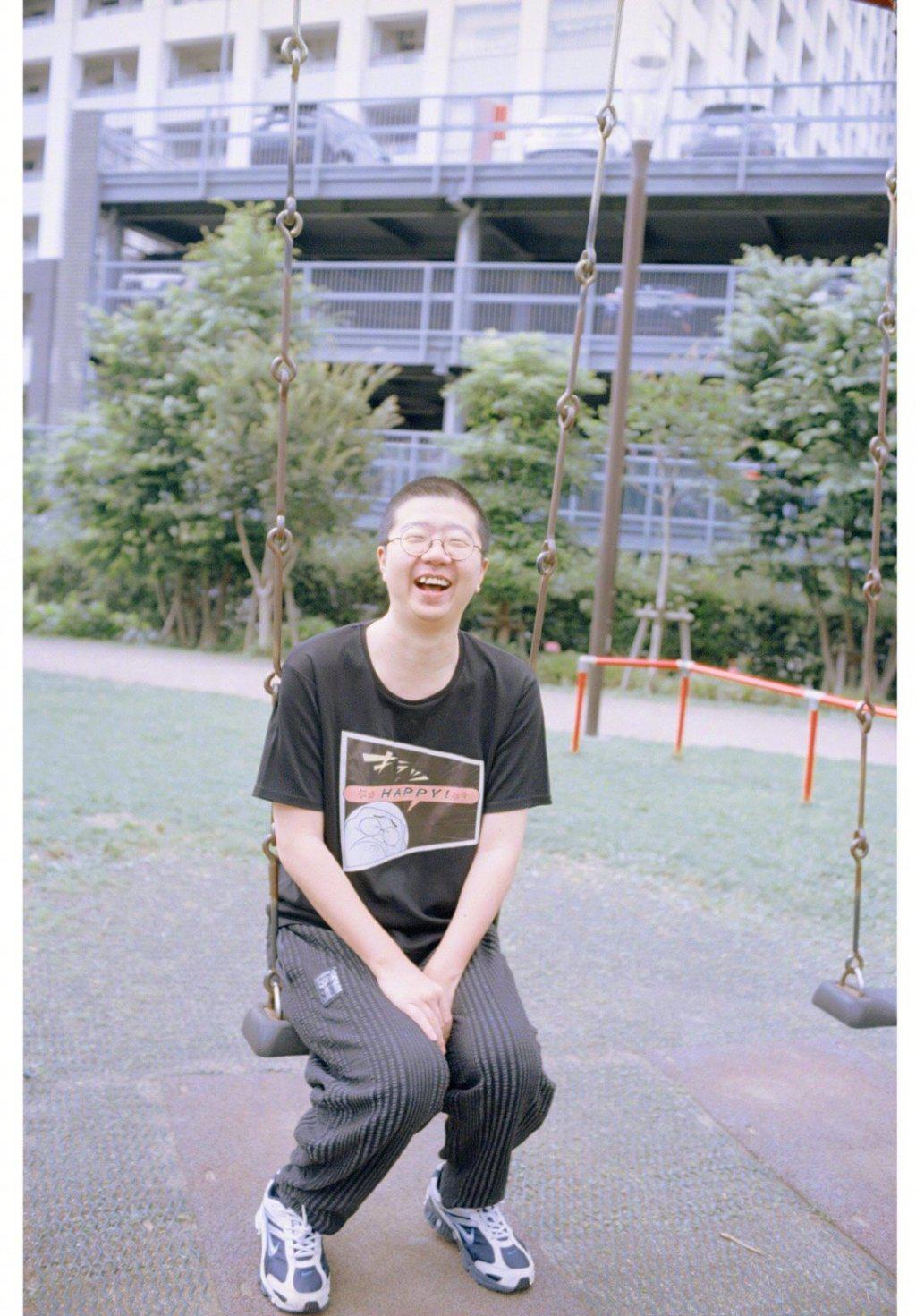 李诞曝自己奖杯被平台收回