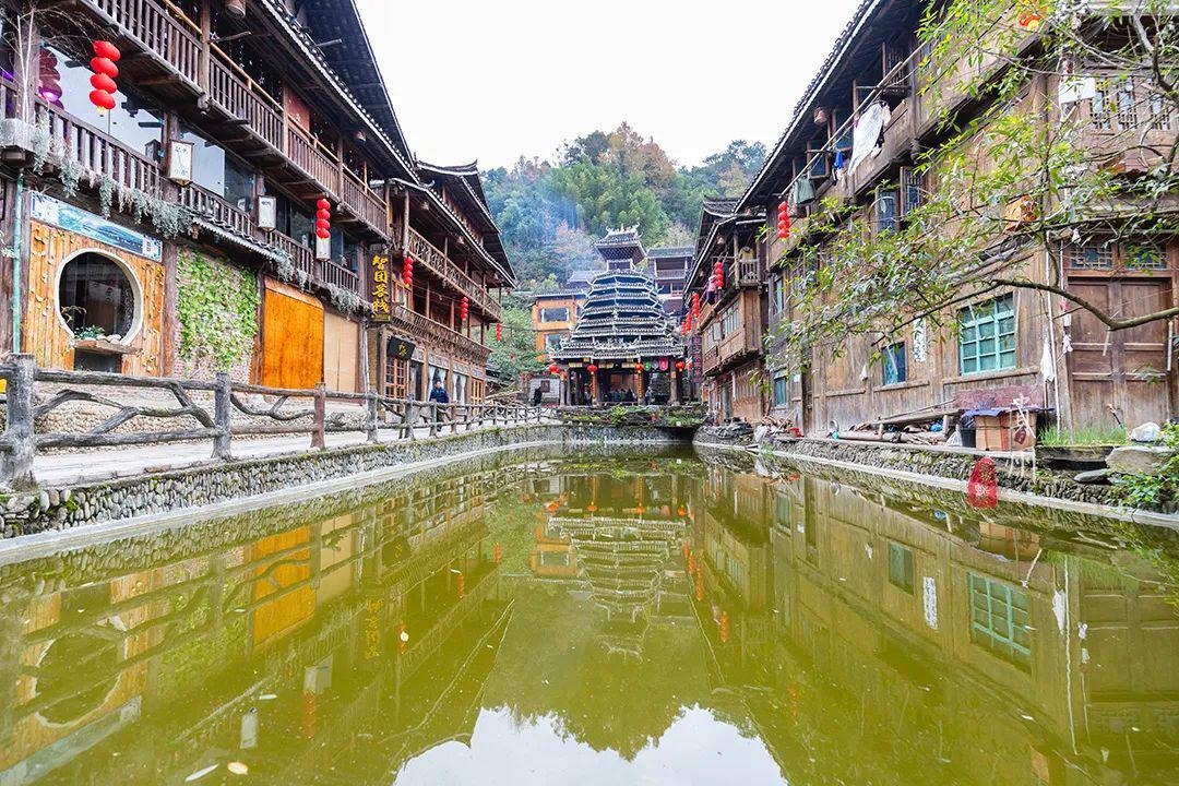 古代外星人来过这里,修建火箭和飞碟发射架,留下了惊人的建筑