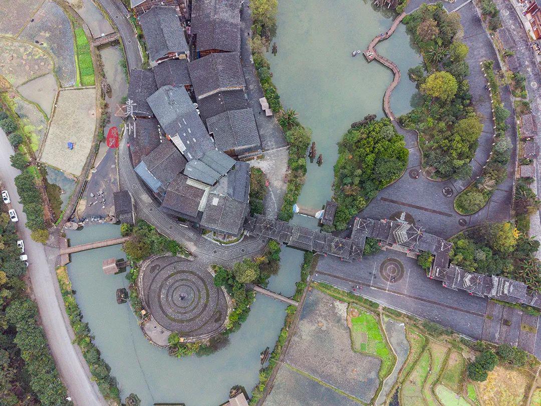 古代外星人来过这里,修建火箭和飞碟发射架,留下了惊人的建筑