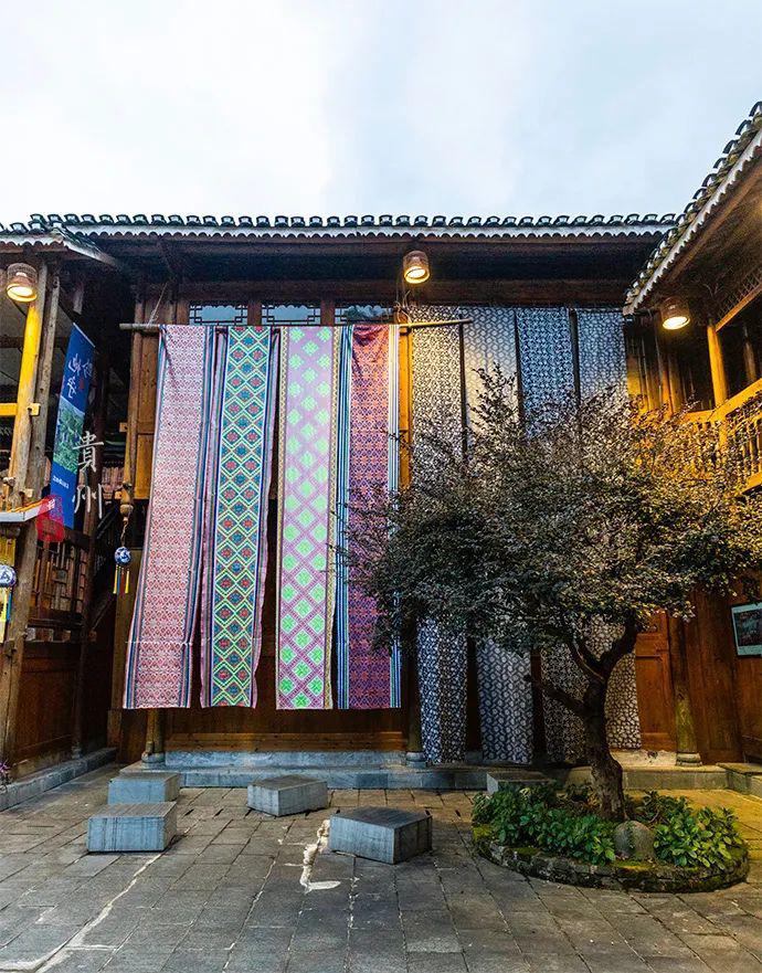 古代外星人来过这里,修建火箭和飞碟发射架,留下了惊人的建筑