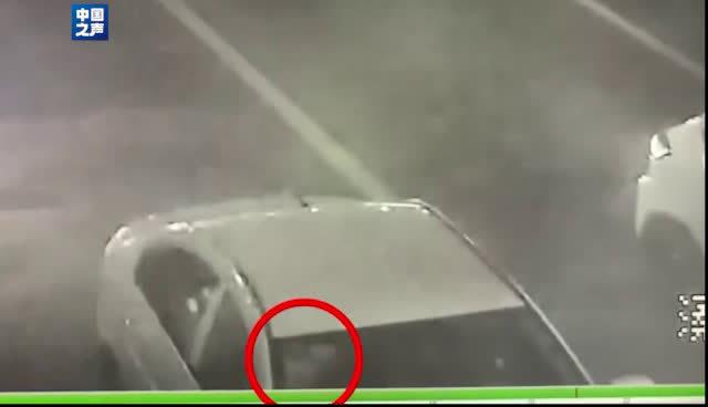 男子酒驾遇查临时换座被抓