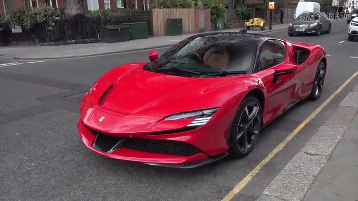 全新1000匹法拉利SF90在伦敦交付!!
