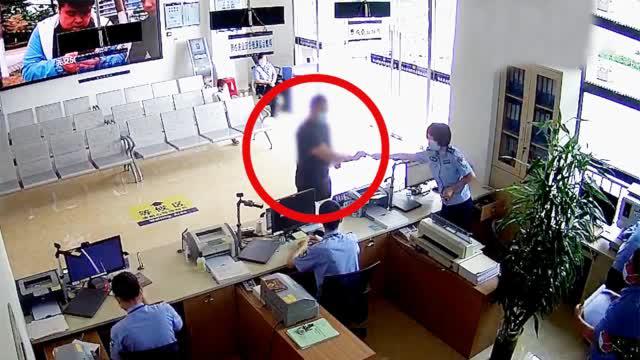 逃犯派出所开无犯罪证明被抓