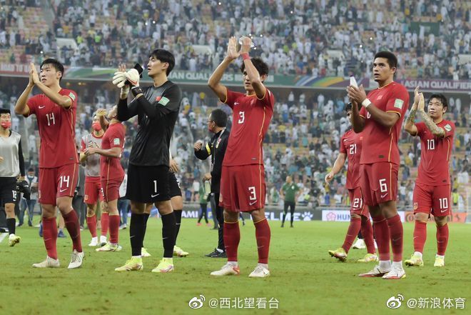 在中国踢足球有出息吗,在中国踢足球有出息吗知乎