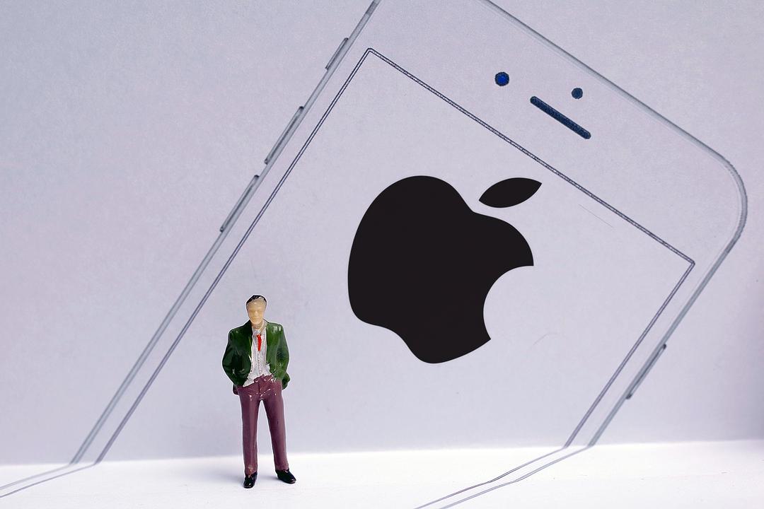 苹果股价再创新高 上调出货目标 产业链机会怎样细挖？| 一份观察