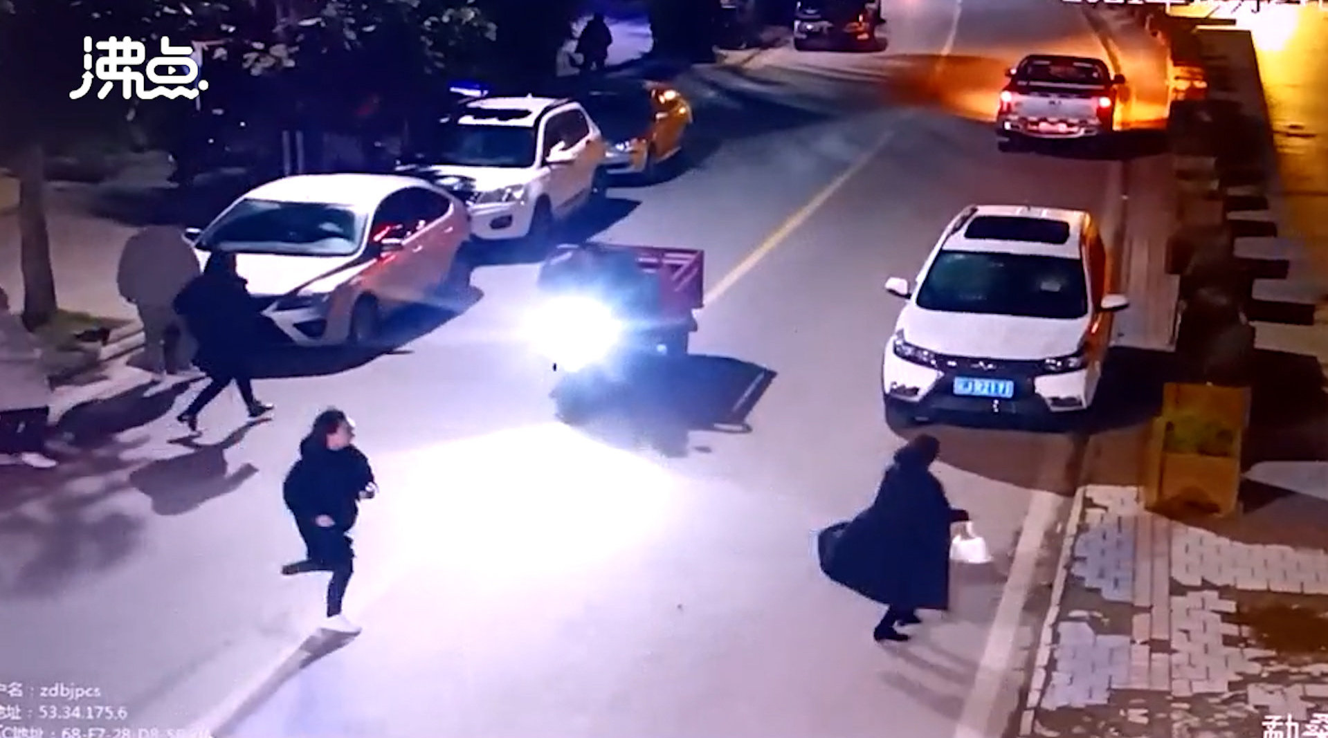 老挝地震 云南市民奔跑避险