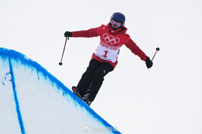 自由式滑雪u型场地介绍 4bf0-4f0204730bb646510dbfd57aa4c0439e.jpg