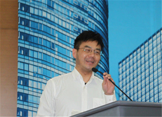 “金麟2015·量化投资与对冲基金年会”在北京举行,本届年会主题是“改革开启新征程”。图为中国量化投资学会理事长 丁鹏博士。(图片来源:新浪财经) “金麟2015·量化投资与对冲基金年会”在北京举行,本届年会主题是“改革开启新征程”。图为中国量化投资学会理事长 丁鹏博士。(图片来源:新浪财经)