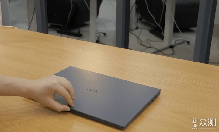 单手轻松掌控的16寸大屏笔记本:LG gram 16 _新浪众测