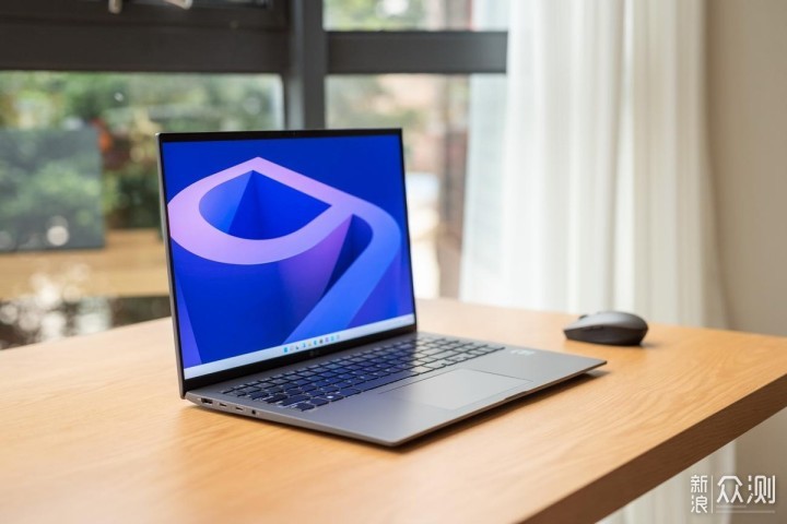 单手轻松掌控的16寸大屏笔记本:LG gram 16 _新浪众测