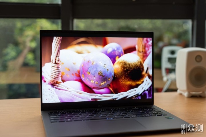 单手轻松掌控的16寸大屏笔记本:LG gram 16 _新浪众测
