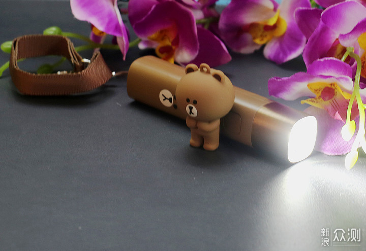 驱散黑暗，素乐布朗熊款便携充电宝+小手电