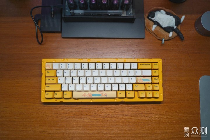 这样的奶酪键盘你会喜欢吗？黑爵AC067键盘